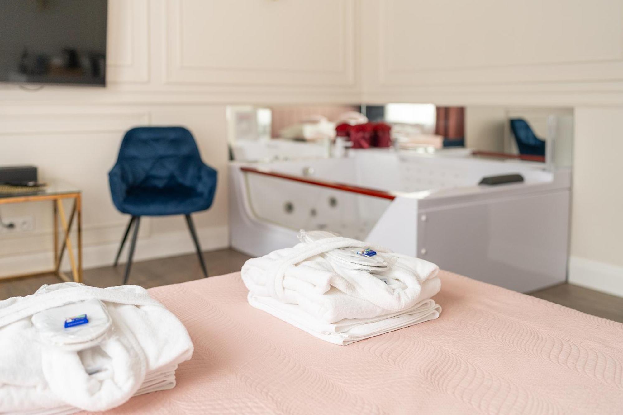 Apartament Glamour Prywatne Jacuzzi Starowislna Cracovia Esterno foto