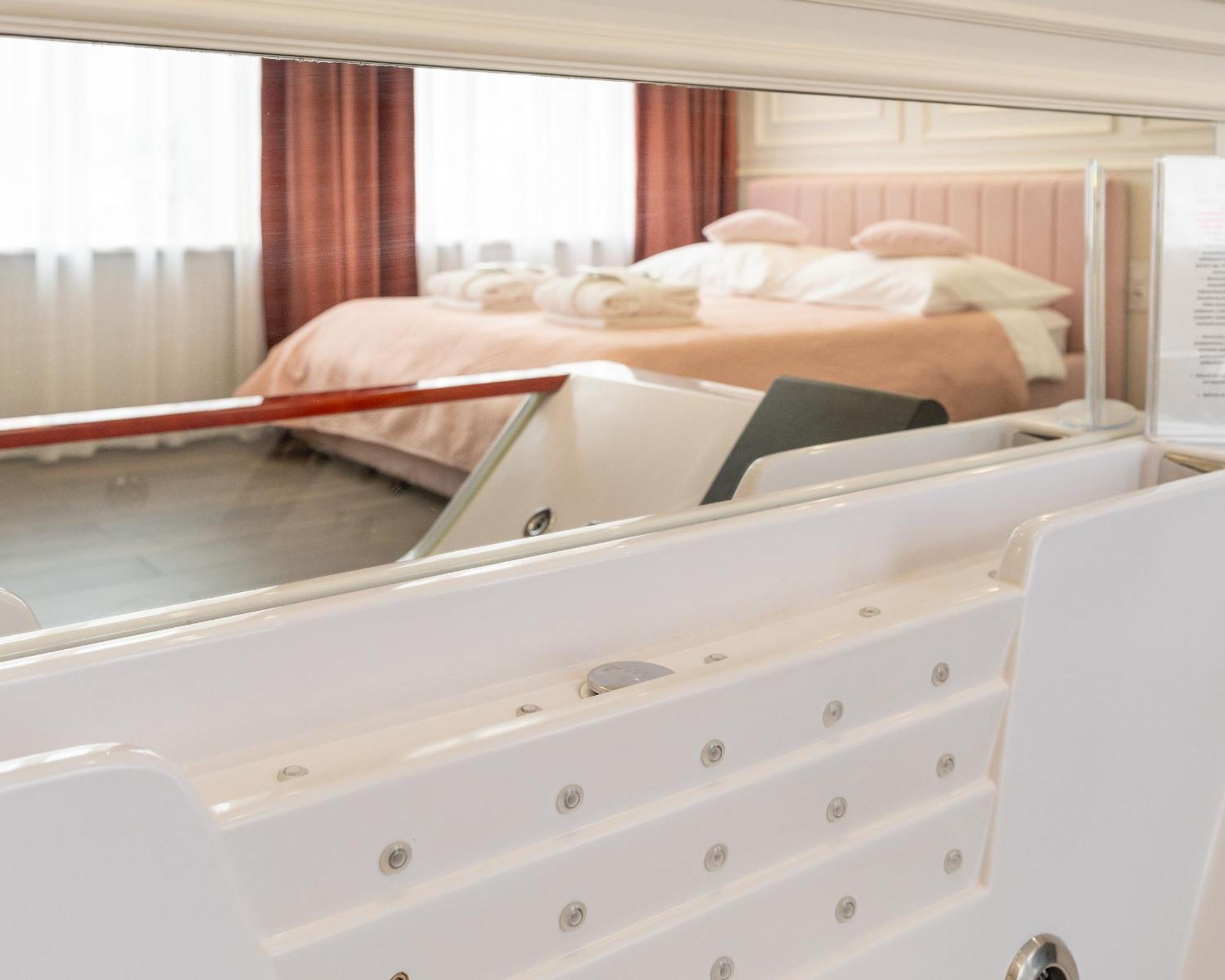 Apartament Glamour Prywatne Jacuzzi Starowislna Cracovia Esterno foto